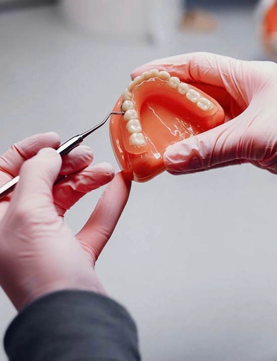 Prótese dentária em Marília